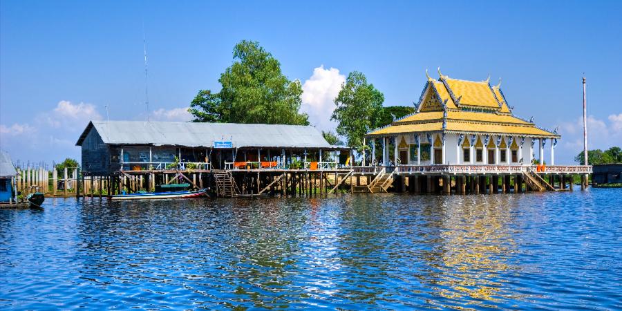 Palafitte sul lago di Tonle Sap, Siem Reap